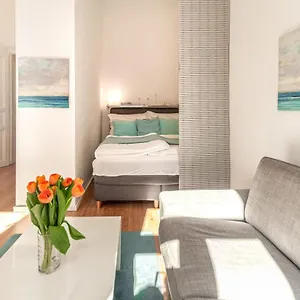  Апартаменты Luxurious And Bright, 5 Min To City Center Австрия